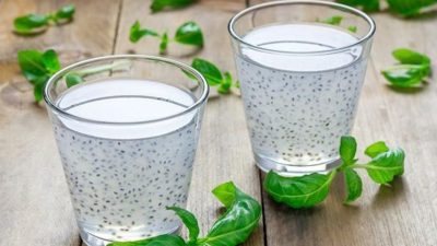 Menurunkan Suhu Tubuh Secara Alami: Apa Khasiat Air Rendaman Biji Selasih untuk Menurunkan Panas?